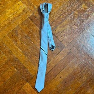 Calvin Klein extra slim silver  tie